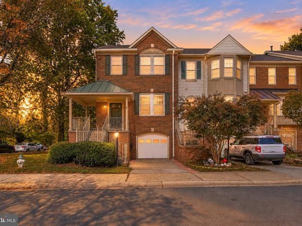 2 BEACON HILL WAY, GAITHERSBURG, MD 20878