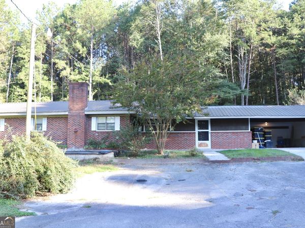 1055 Mountain View Road, Trion, GA 30753