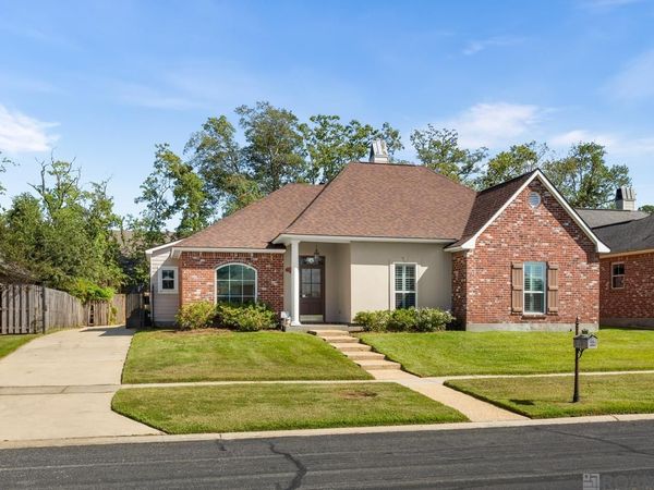 3837 Secretariat Dr, Baton Rouge, LA 70816