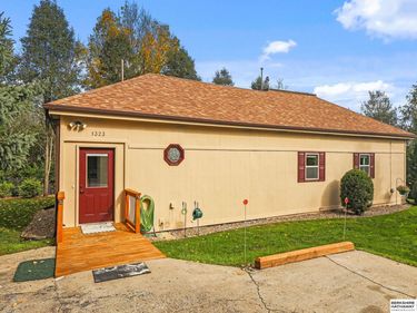 1323 Smith Avenue, Plattsmouth, NE 68048