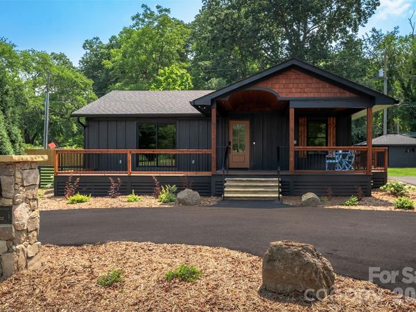 11 Pine Circle, Black Mountain, NC 28711