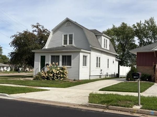 713 N MAPLE AVENUE, Marshfield, WI 54449