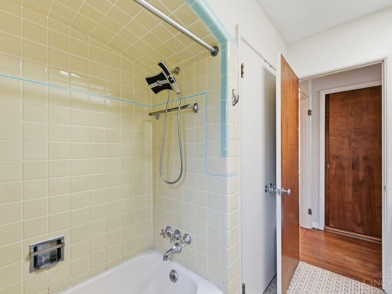 710 Fleming Road, Springfield Township, OH 45231 Photo 38