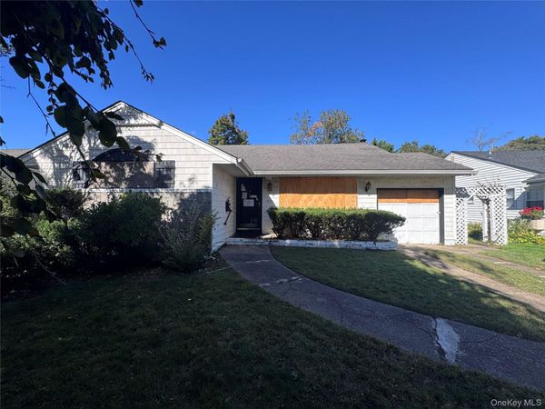 435 Derby Road , Baldwin, NY 11510