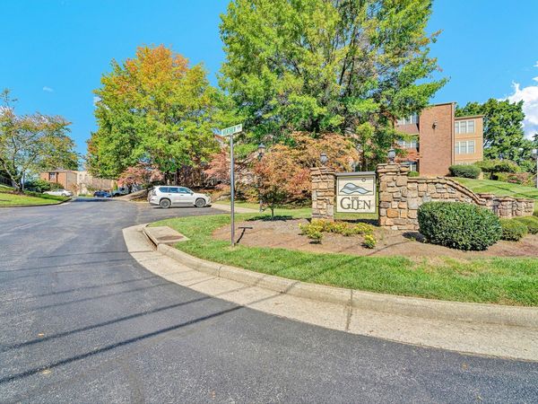 4621 Heather DR SW, UNIT 210, Roanoke, VA 24018