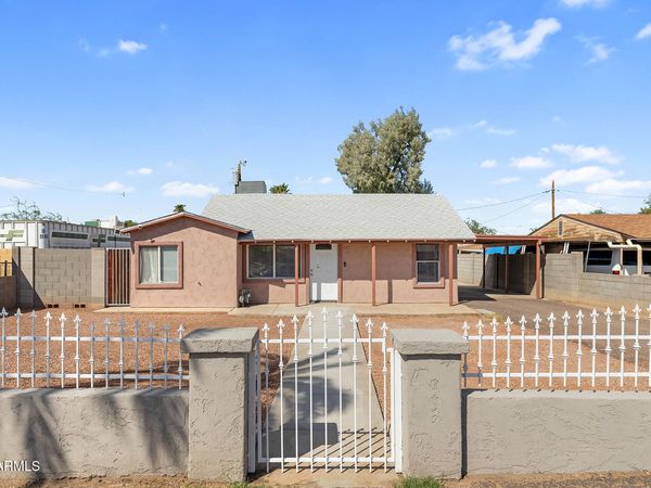 2920 W HOLLY Street, Phoenix, AZ 85009