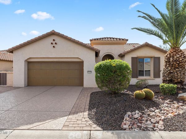 16319 W CHEERY LYNN Road, Goodyear, AZ 85395