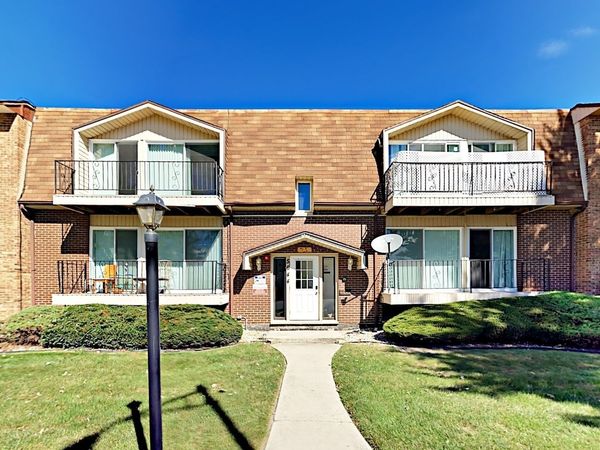 5644 W 105th Street , Unit 1W, Oak Lawn, IL 60453