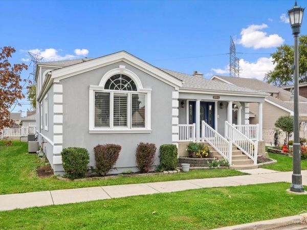 6613 Conrad Avenue , Hodgkins, IL 60525