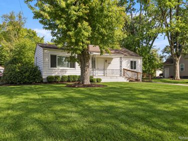 19050 Melrose Avenue , Southfield, Mi 48075