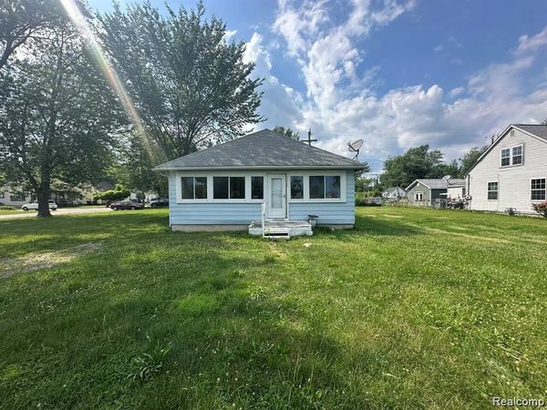 3363 Parkwood Avenue , Monroe, Mi 48162