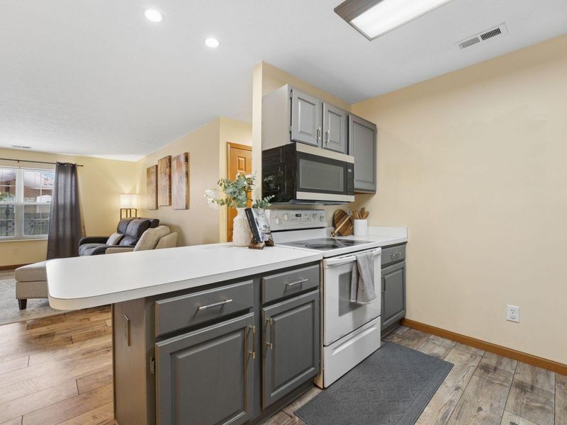 185 Groveport Pike, Unit 14D, Canal Winchester, OH 43110 Photo 10