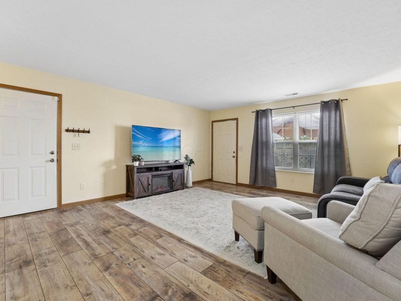 185 Groveport Pike, Unit 14D, Canal Winchester, OH 43110 Photo 8