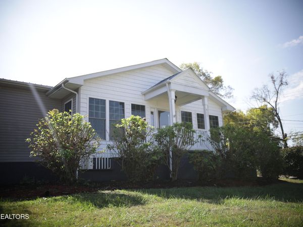 800 N Kingston Ave, Rockwood, TN 37854