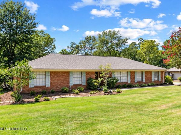 227 Arapaho Lane, Madison, MS 39110