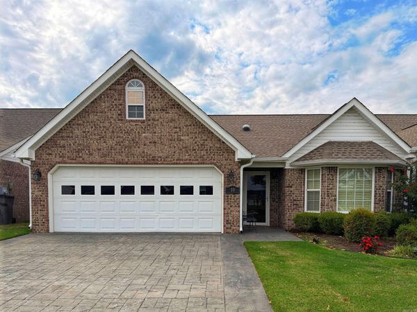 10 Enclave Circle, Paragould, AR 72450