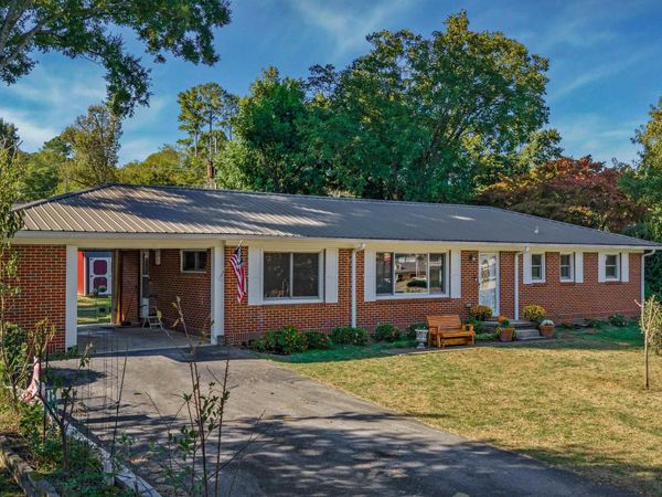 1706 Grand Avenue NW, Fort Payne, AL 35967
