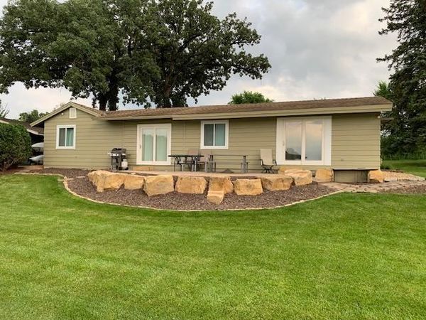 8404 Waters Edge Drive, Chanhassen, MN 55317