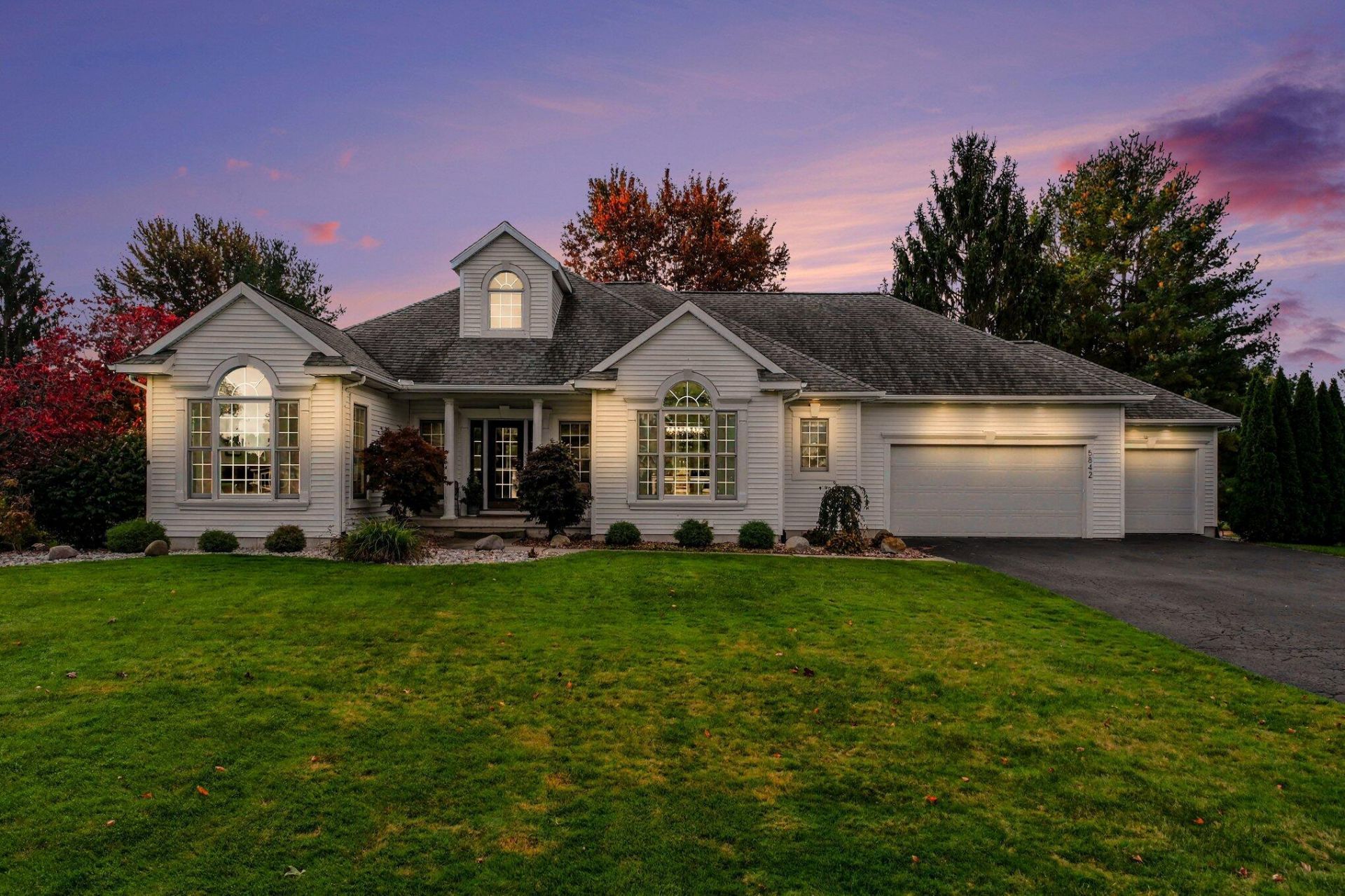 5842 Julie Street, Hudsonville, MI 49426 Main Photo