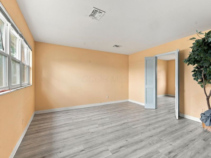 1670 Striebel Road , Columbus, OH 43227 Photo 5
