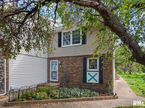 6701 N FAWNDALE Drive, Peoria, IL 61615