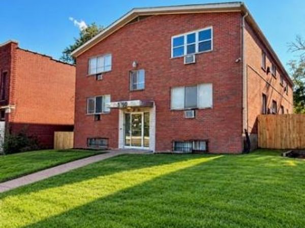 5772 W Florissant Avenue , St Louis, MO 63120