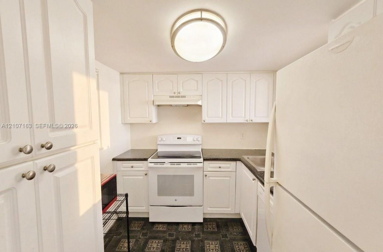 15600 NW 7th Ave, Unit 704, Miami, FL 33169 Photo