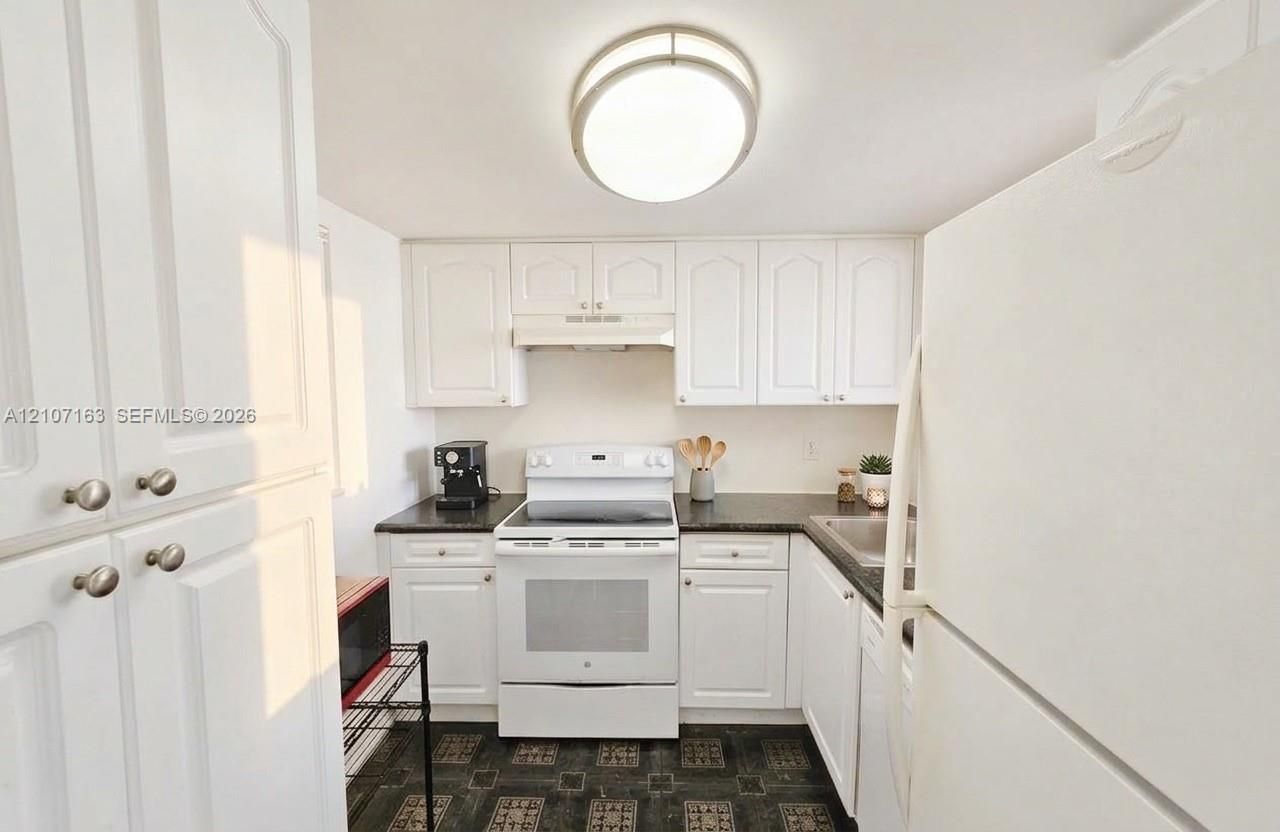 15600 NW 7th Ave, Unit 704, Miami, FL 33169 Photo