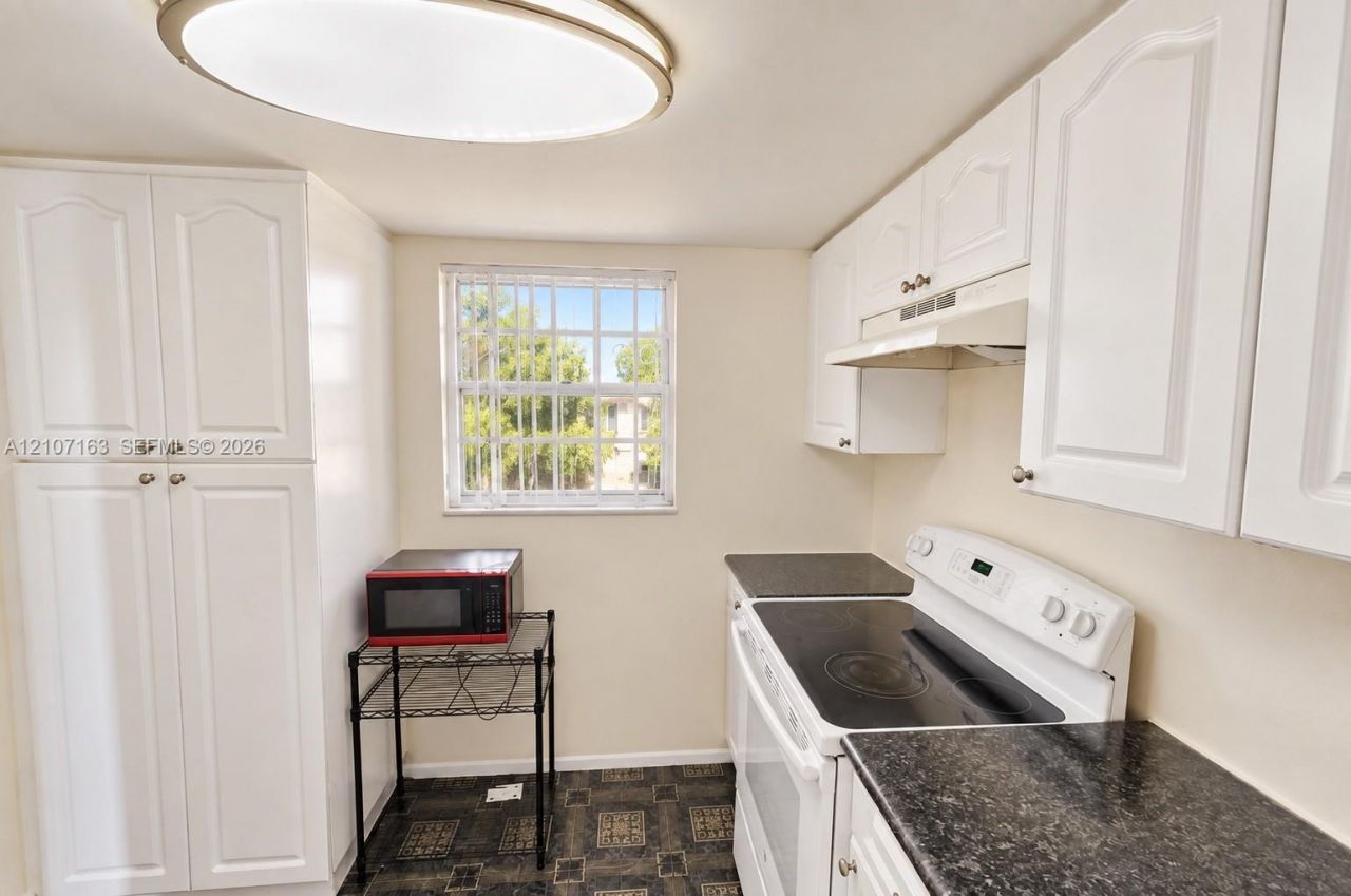 15600 NW 7th Ave, Unit 704, Miami, FL 33169 Photo