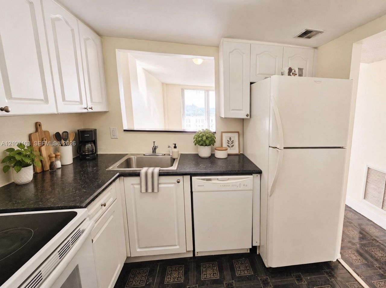 15600 NW 7th Ave, Unit 704, Miami, FL 33169 Photo