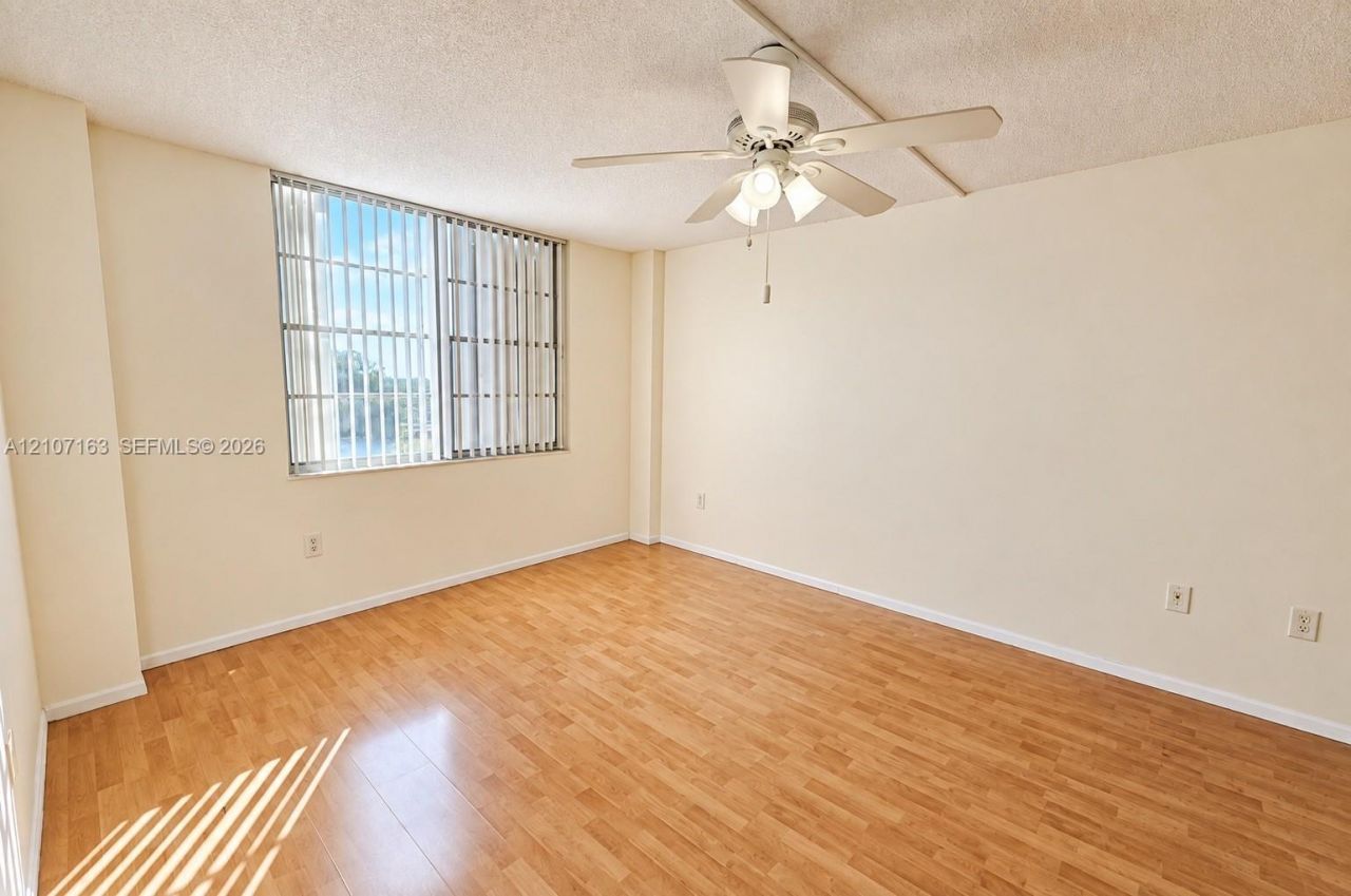 15600 NW 7th Ave, Unit 704, Miami, FL 33169 Photo