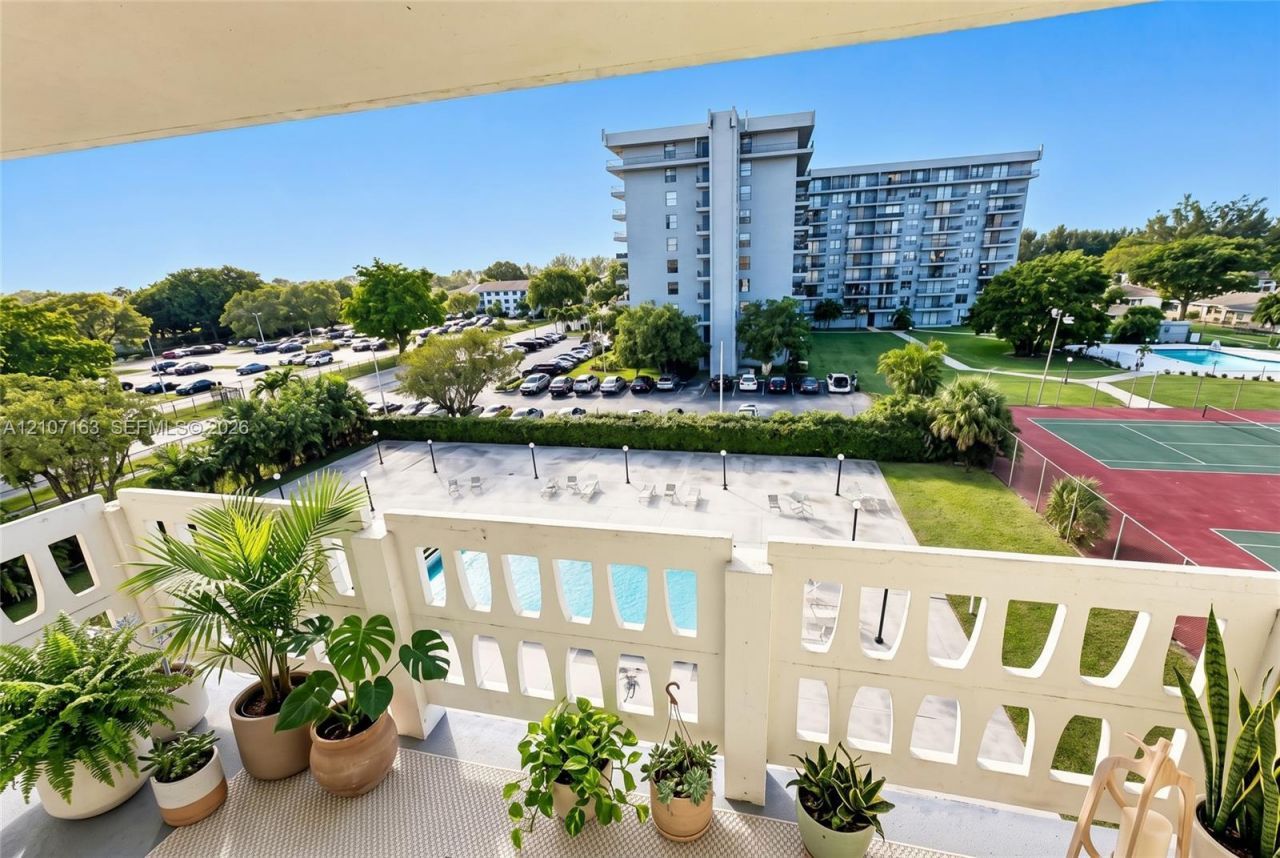 15600 NW 7th Ave, Unit 704, Miami, FL 33169 Photo