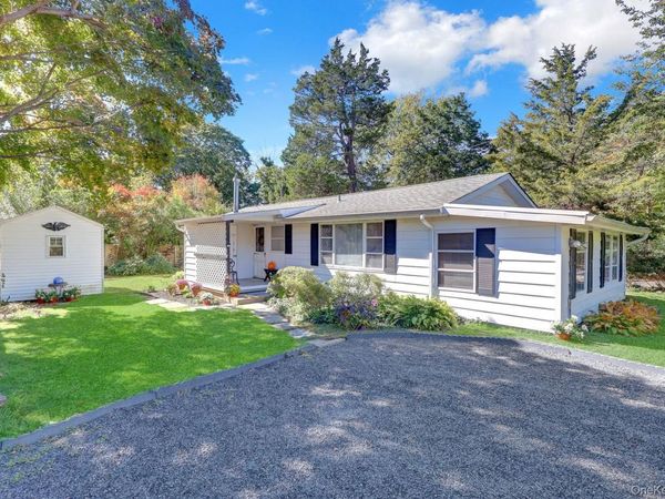 Huntington, NY 11743