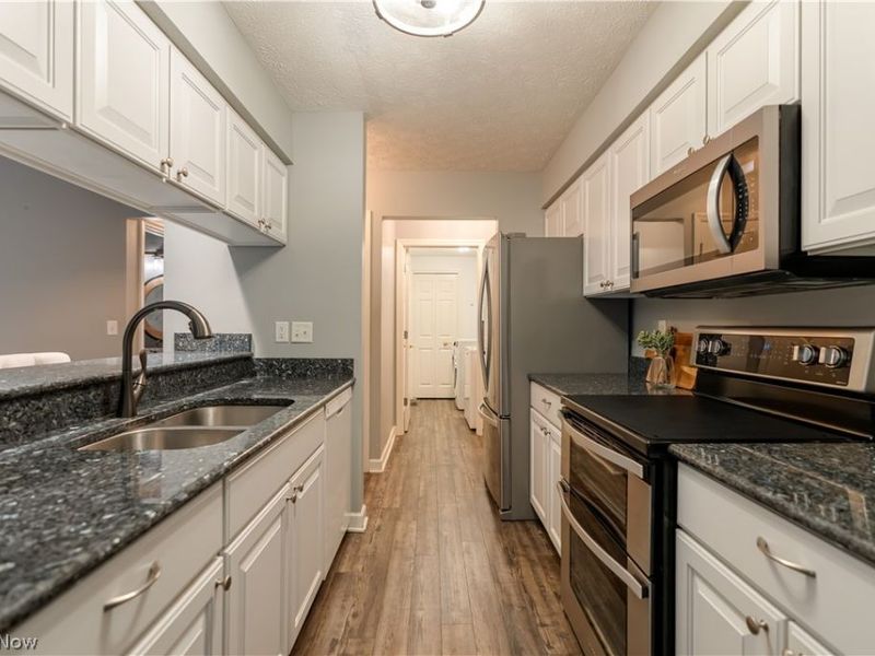 1855 Hamden Lane, Stow, OH 44224 Photo 13