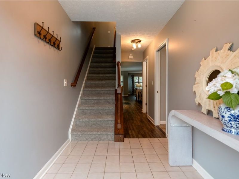 1855 Hamden Lane, Stow, OH 44224 Photo 2