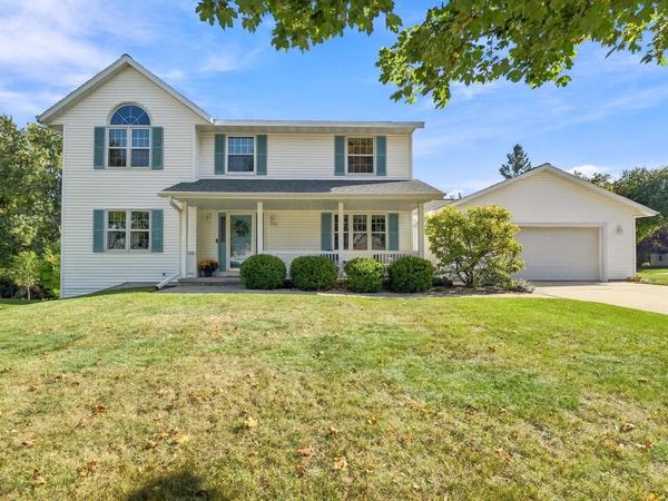 1110 N MYCENA CIRCLE, Green Bay, WI 54313
