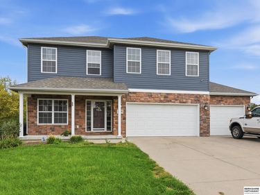 10505 N 152nd Avenue Circle, Bennington, NE 68007