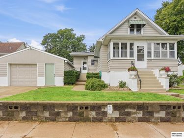 3018 S 30th Street, Omaha, NE 68105