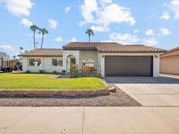 2215 W MANOR Street, Chandler, AZ 85224