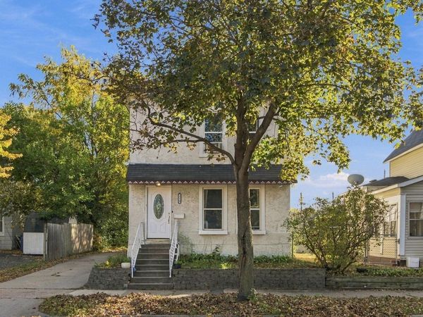 718 19th Avenue NE, Minneapolis, MN 55418
