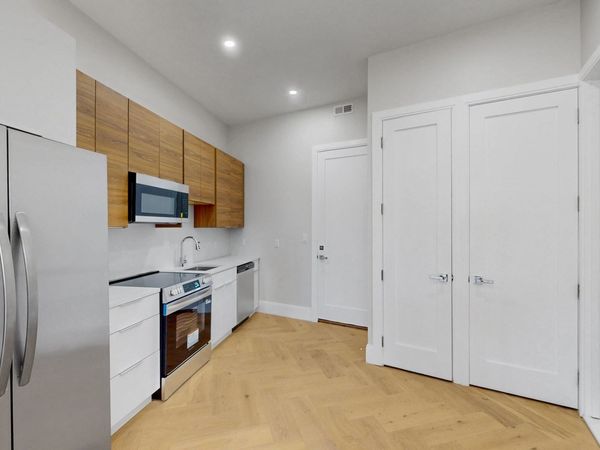 1 Jackson St, Unit 202, Newton, MA 02459
