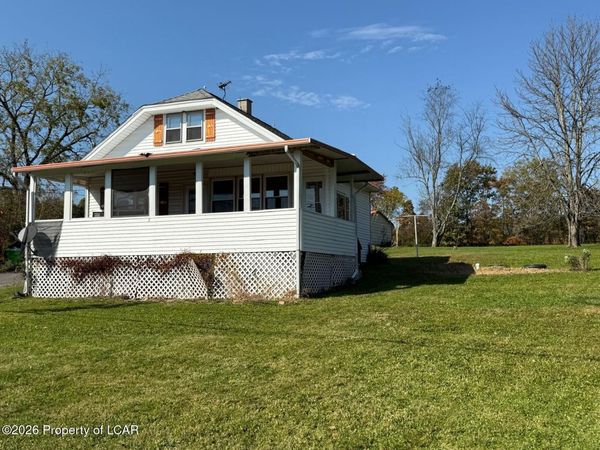5 Alpaca Lane, Wapwallopen, PA 18660