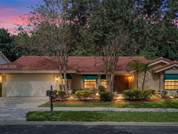 1725 Lakeshore Cir , Weston, FL 33326