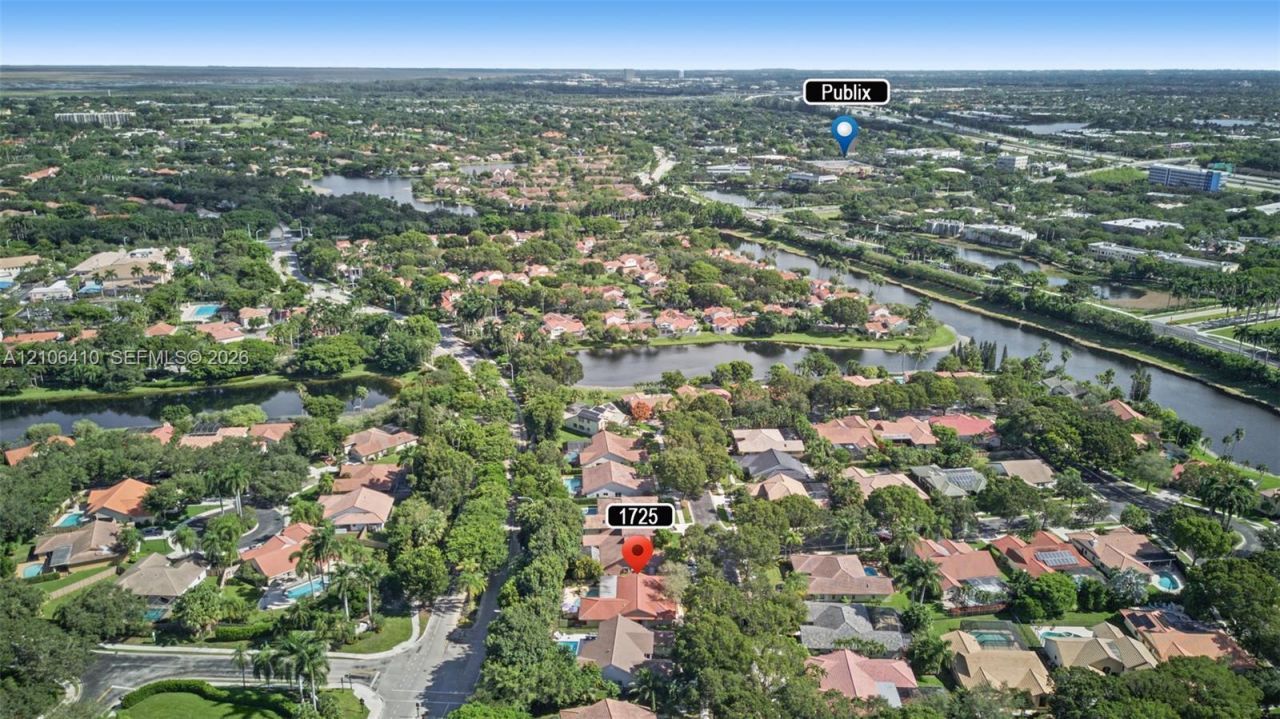1725 Lakeshore Cir , Weston, FL 33326 Photo
