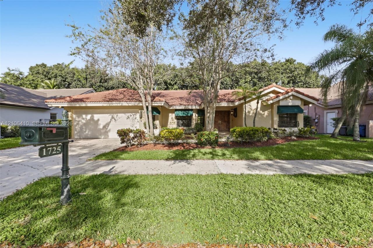 1725 Lakeshore Cir , Weston, FL 33326 Photo