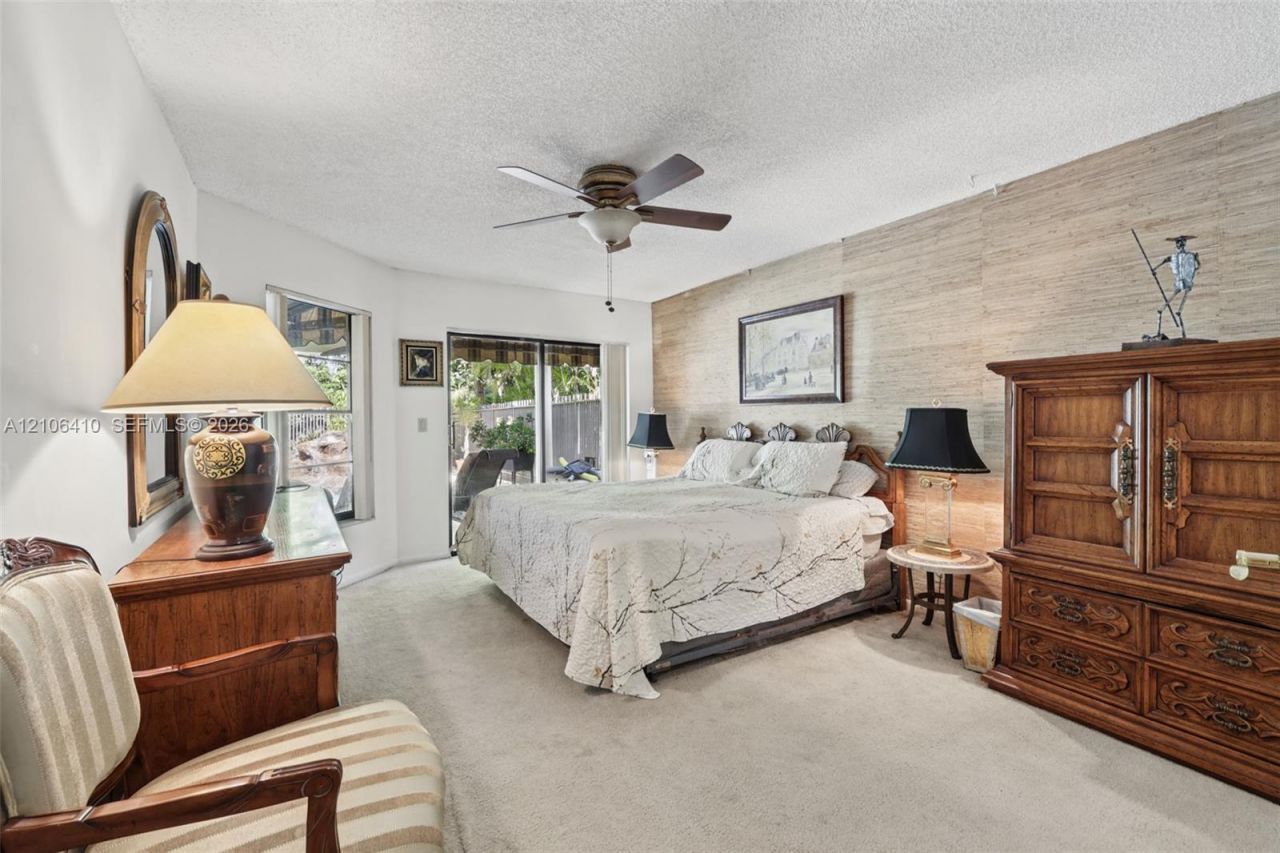 1725 Lakeshore Cir , Weston, FL 33326 Photo