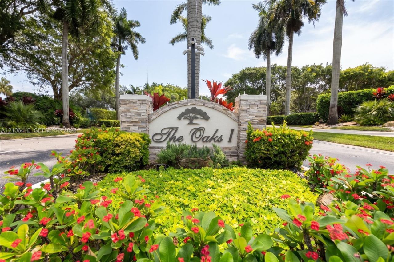 1725 Lakeshore Cir , Weston, FL 33326 Photo