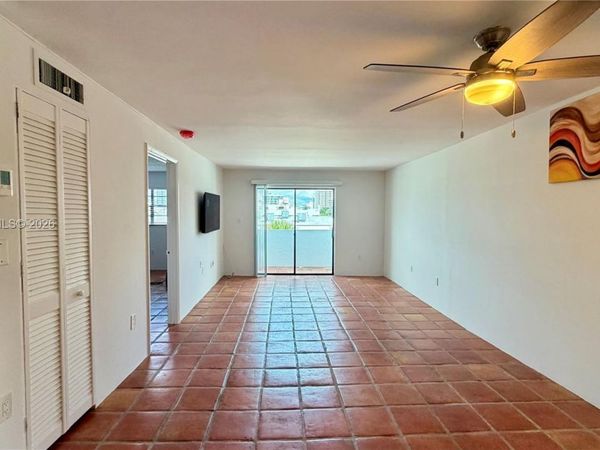 1418 Collins Ave , Unit 602, Miami Beach, FL 33139