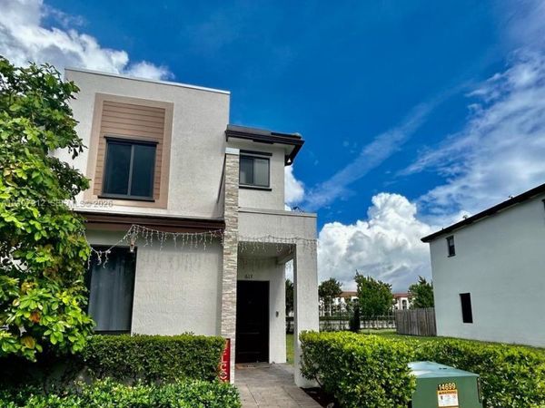 613 NE 208th Ter , Unit 613, Miami, FL 33179