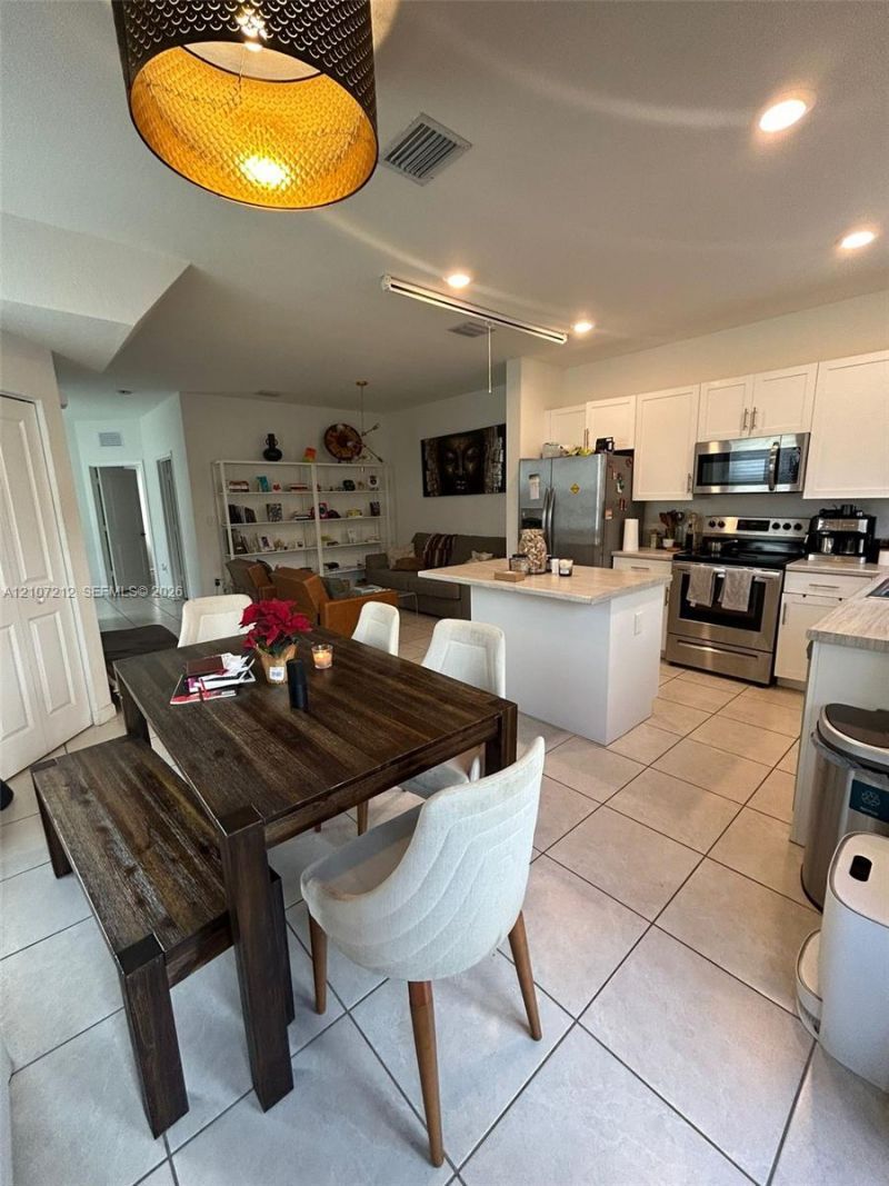 613 NE 208th Ter , Unit 613, Miami, FL 33179 Photo